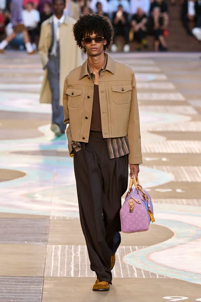 Look 37